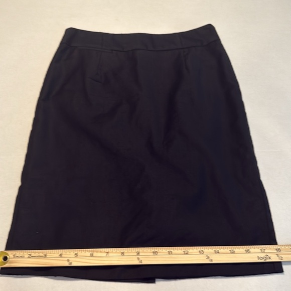 J. Crew Black Pencil Skirt in Super 120s Wool Size 4 - Picture 6 of 11